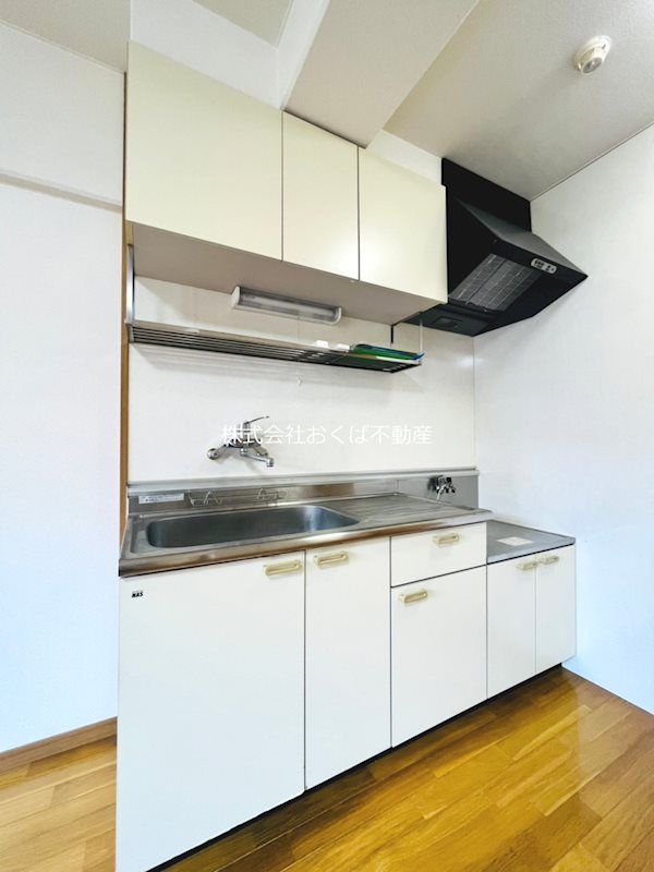 �y�L�b�`���z�@