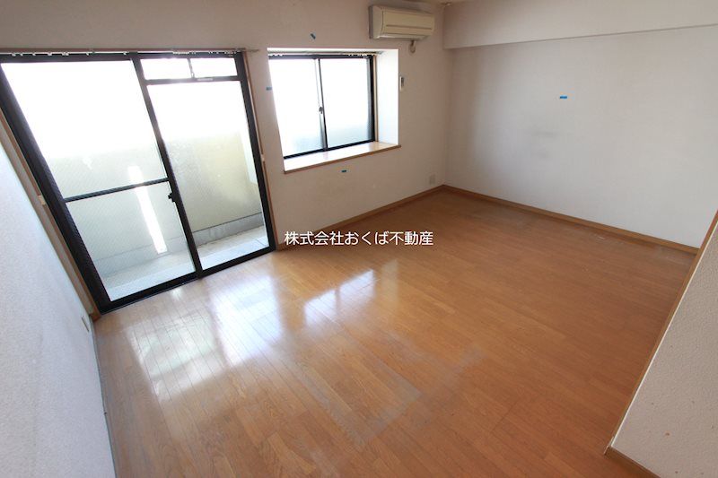 �y���ԁE���r���O�z�@