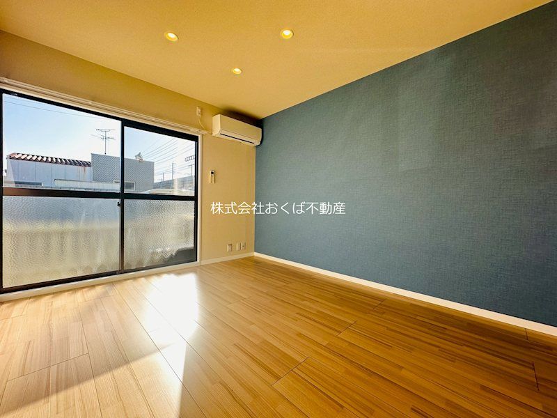 �y���ԁE���r���O�z�@