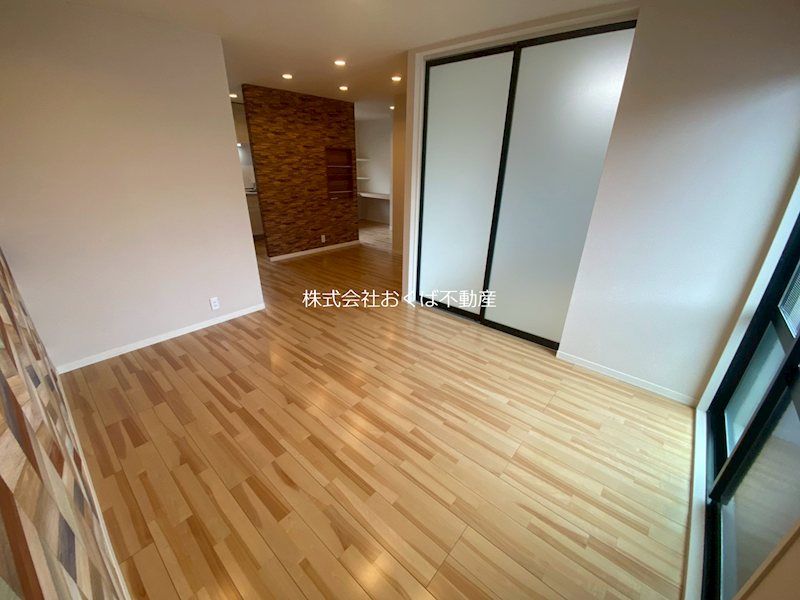 �y���ԁE���r���O�z�@