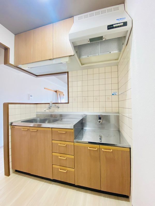 �y�L�b�`���z�@