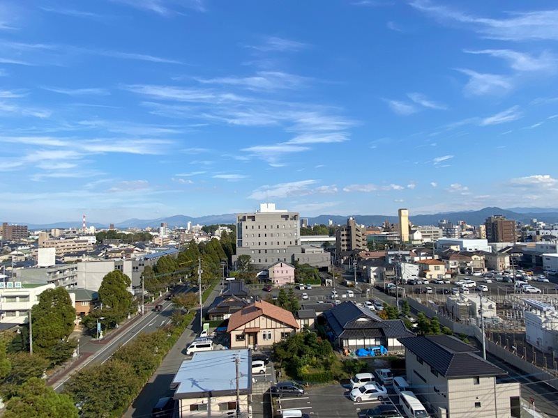 �y���]�z�@