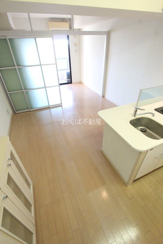 �y���ԁE���r���O�z�@