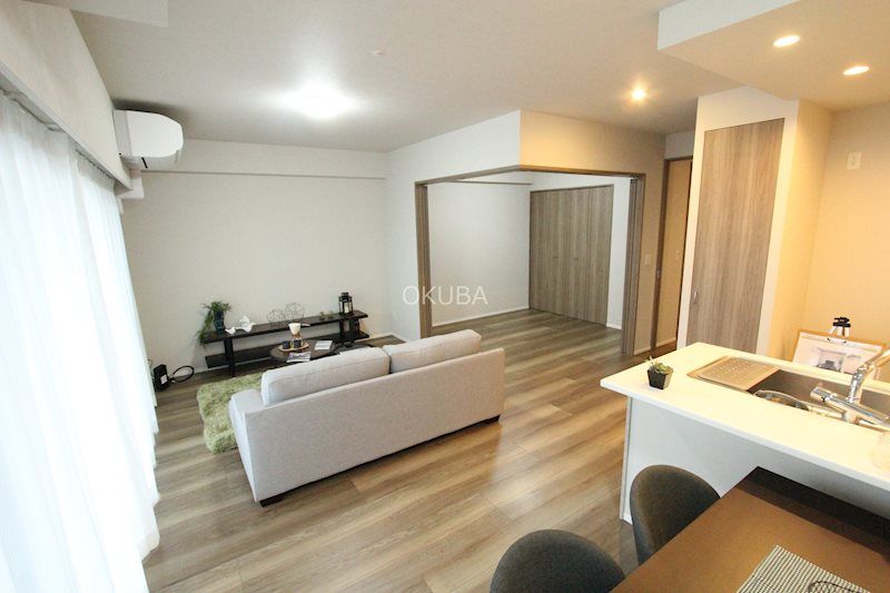 �y���ԁE���r���O�z�@