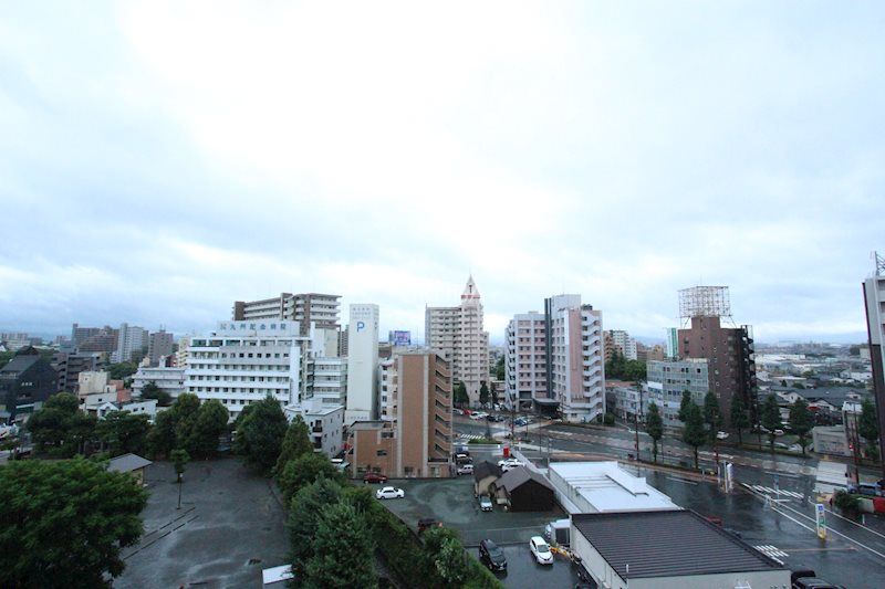 �y���]�z�@