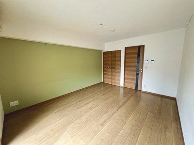 �y���ԁE���r���O�z�@
