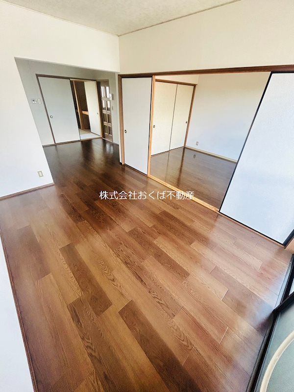 �y���ԁE���r���O�z�@