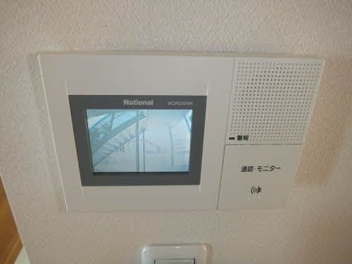 �y�Z�L�����e�B�z�@