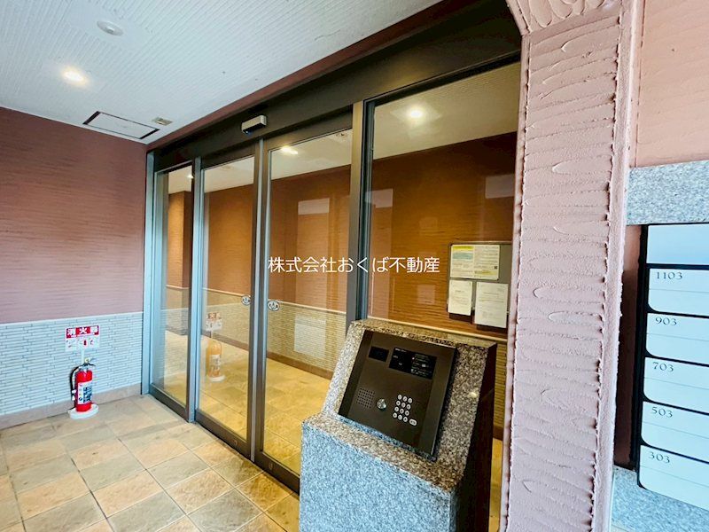 �y�G���g�����X�z�@