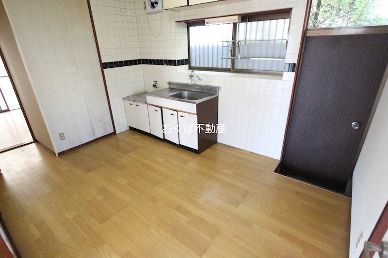 �y���ԁE���r���O�z�@