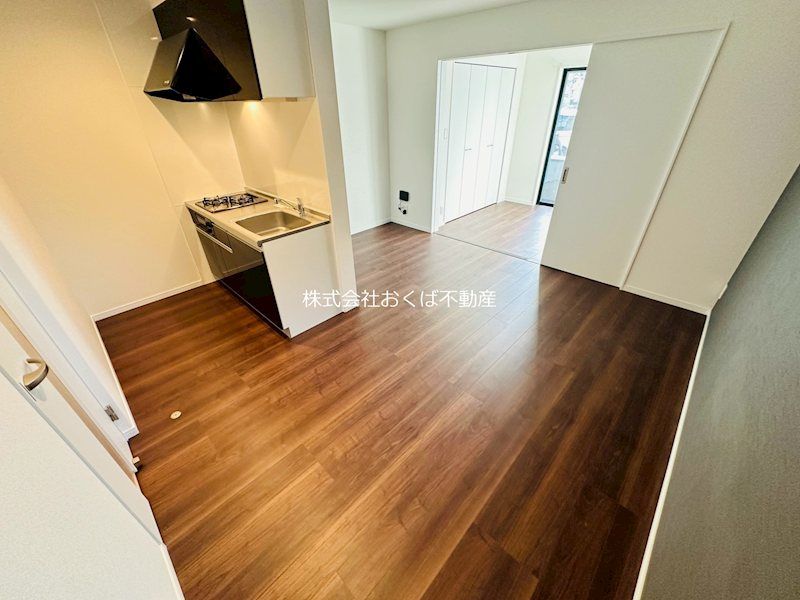 �y���ԁE���r���O�z�@