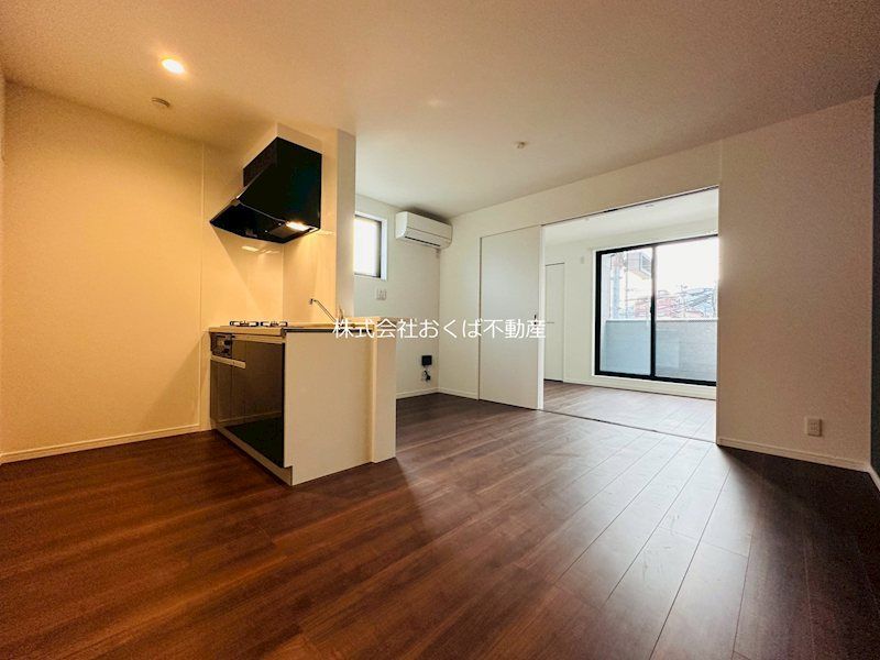 �y���ԁE���r���O�z�@