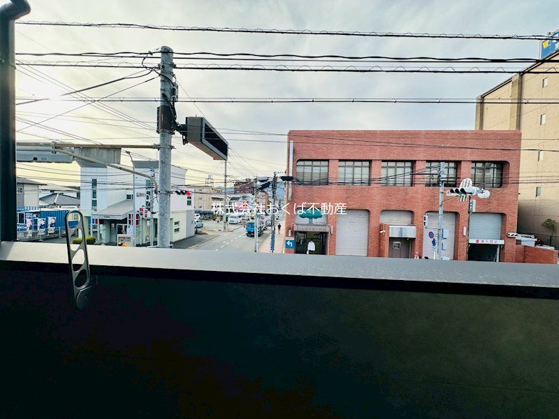 �y���]�z�@