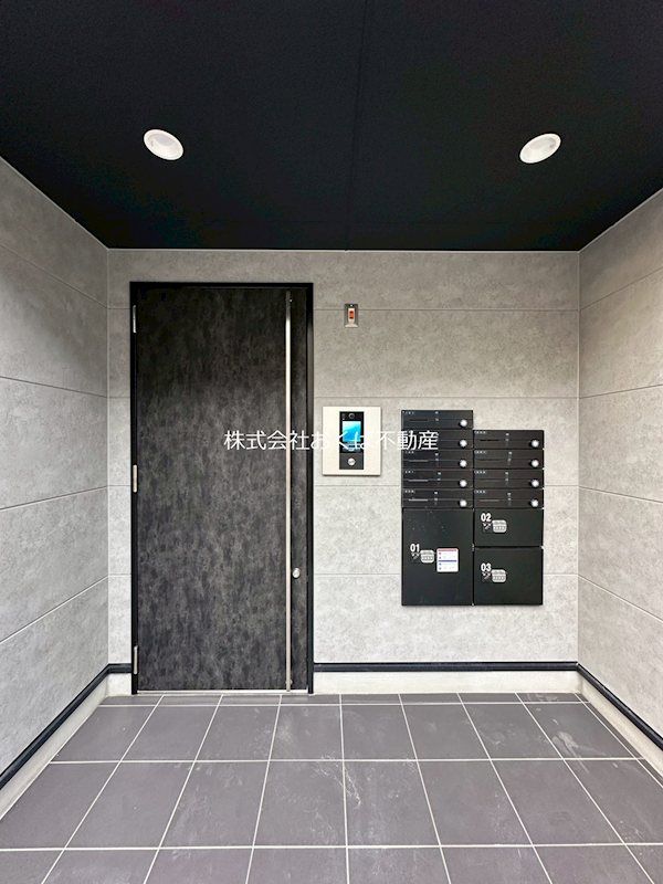 �y�G���g�����X�z�@