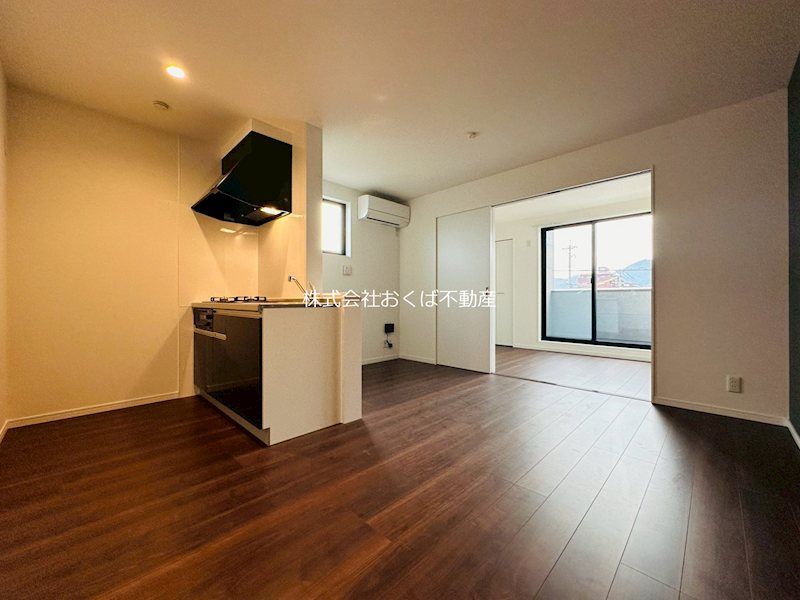 �y���ԁE���r���O�z�@