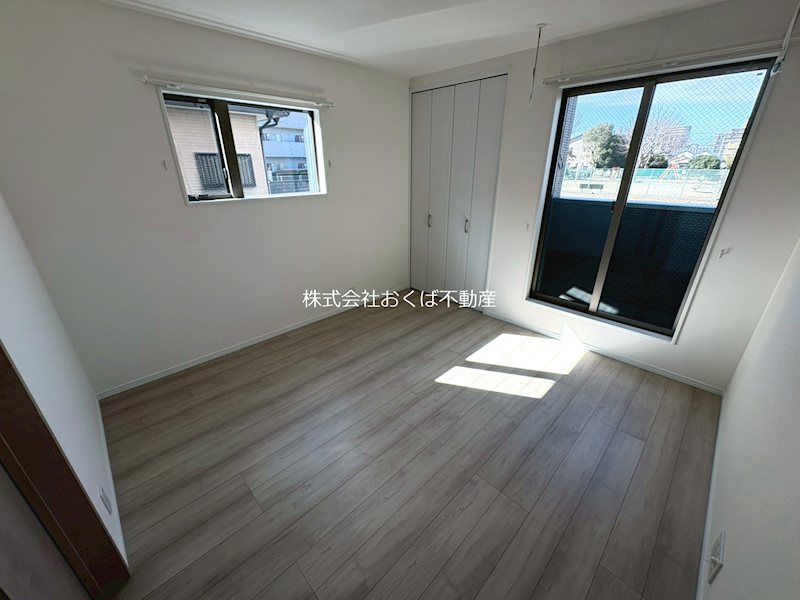 �y���ԁE���r���O�z�@