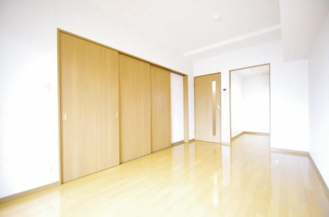 �y���ԁE���r���O�z�@