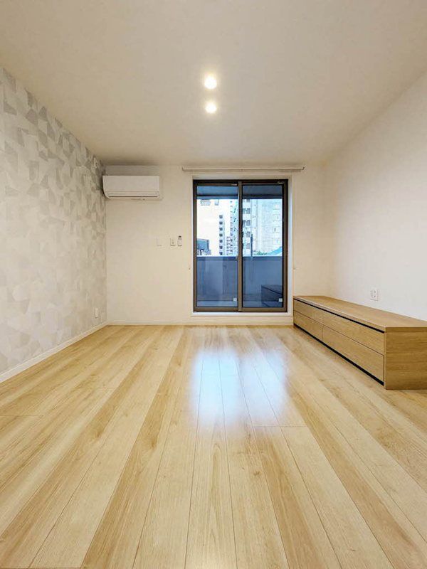 �y���ԁE���r���O�z�@