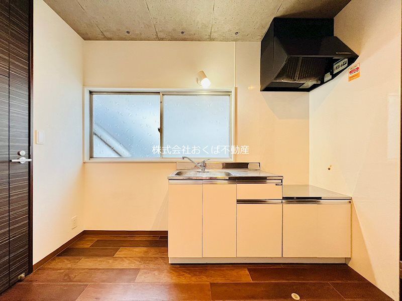 �y�L�b�`���z�@