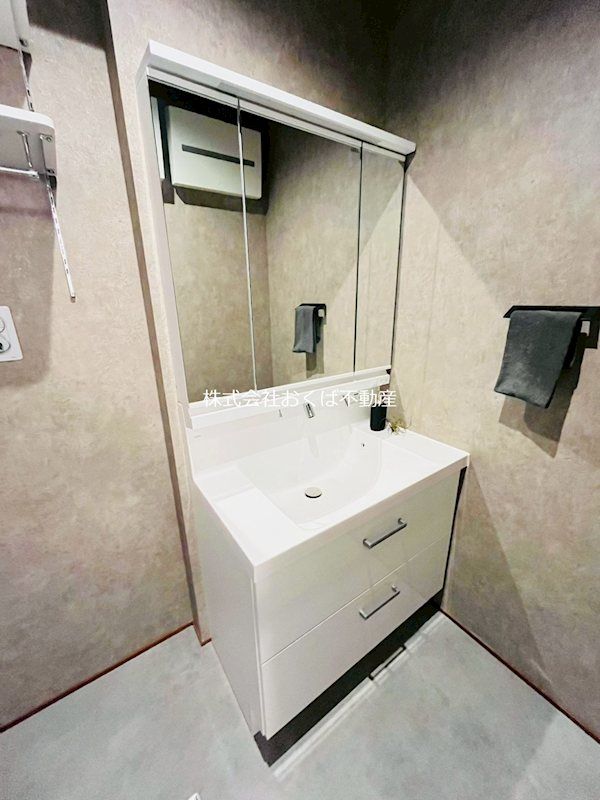 �y���ʏ��z�@