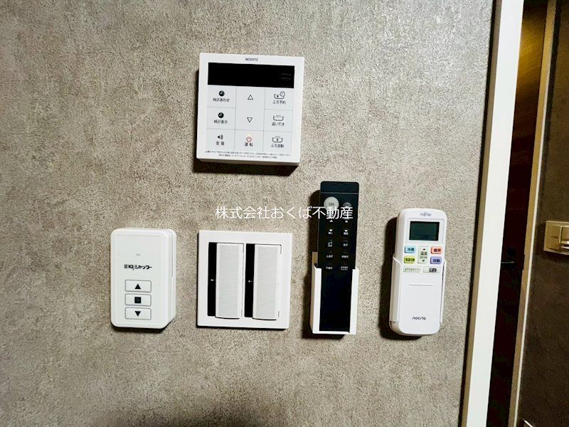 �y�Z�L�����e�B�z�@