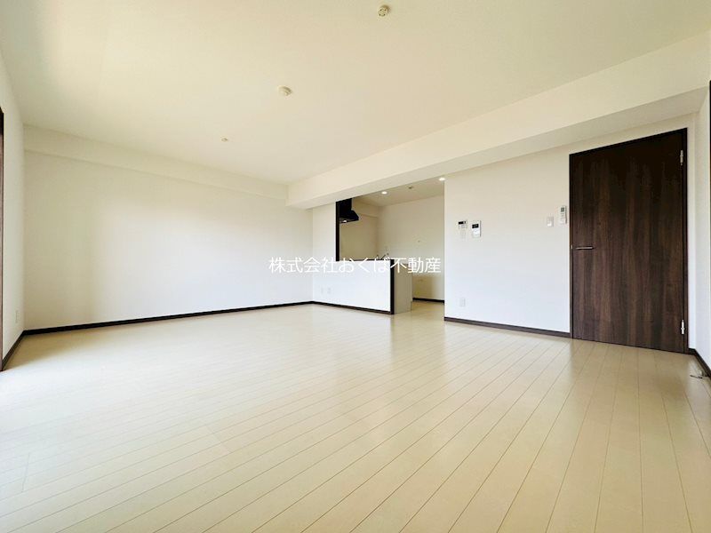 �y���ԁE���r���O�z�@