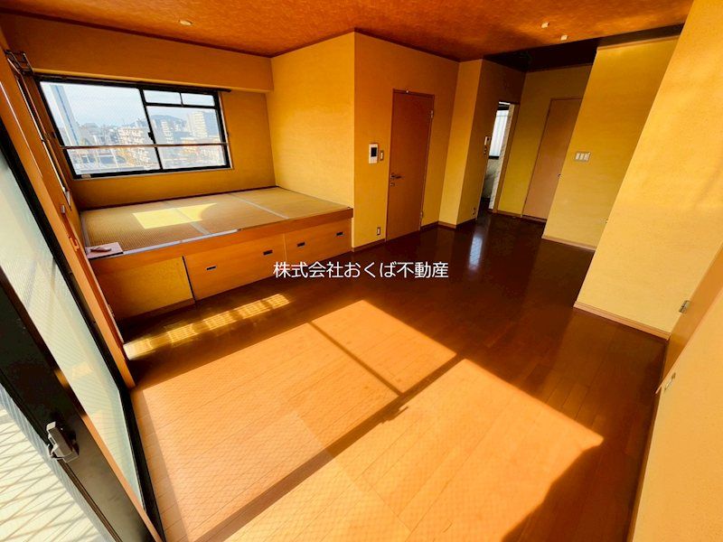 �y���ԁE���r���O�z�@